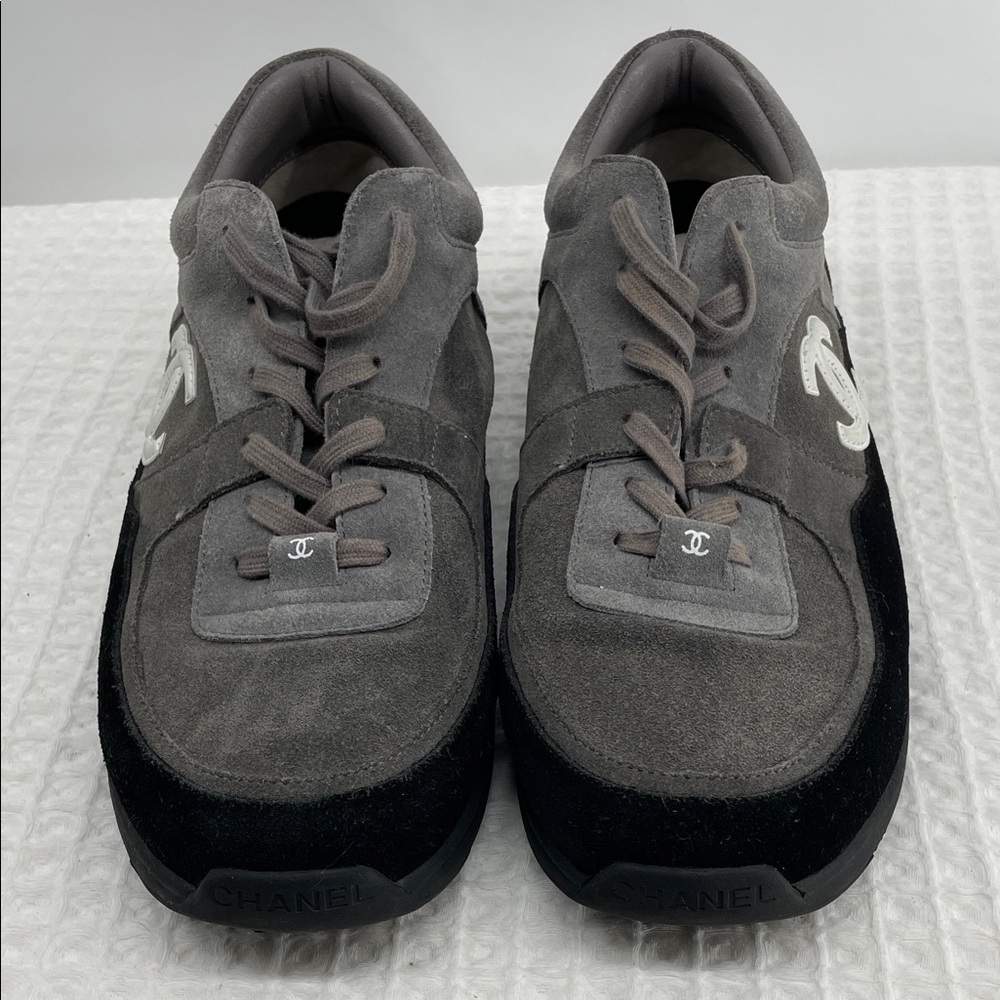 Authentic CHANEL Gray and Black Suede Sneakers with White CC Logo - Picture 3 of 13